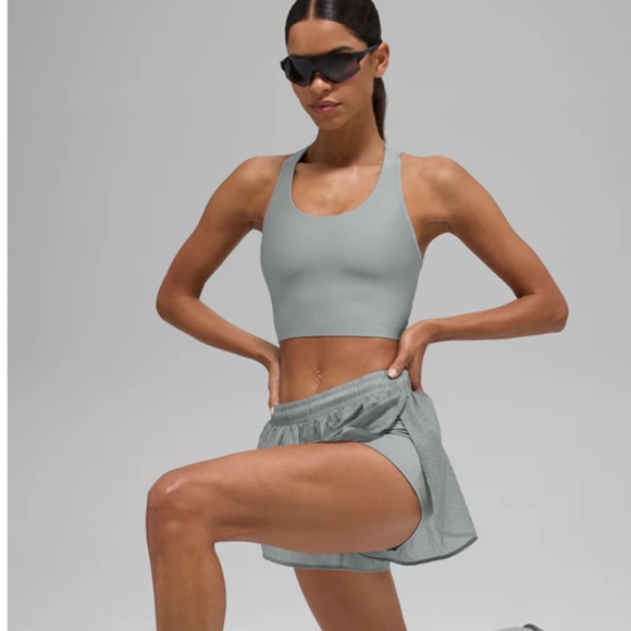 Alo-  Game Time Short, Lunar Grey - Picture 5 of 8